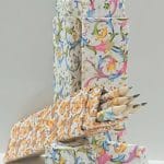 Scatola triangolare con matite decorate con carta fiorentina