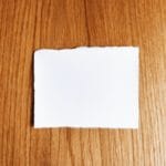 Inviti per ricevimento matrimonio in carta a mano di Amalfi. Colore avorio. Misura 11x9