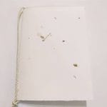 Wedding mass booklets in Amalfi paper. The cover is made with sheets of Amalfi paper with flowers. Size 11 x 17 cm.